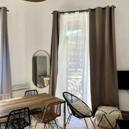 Casa Kuta - Place De La Comedie, شقة